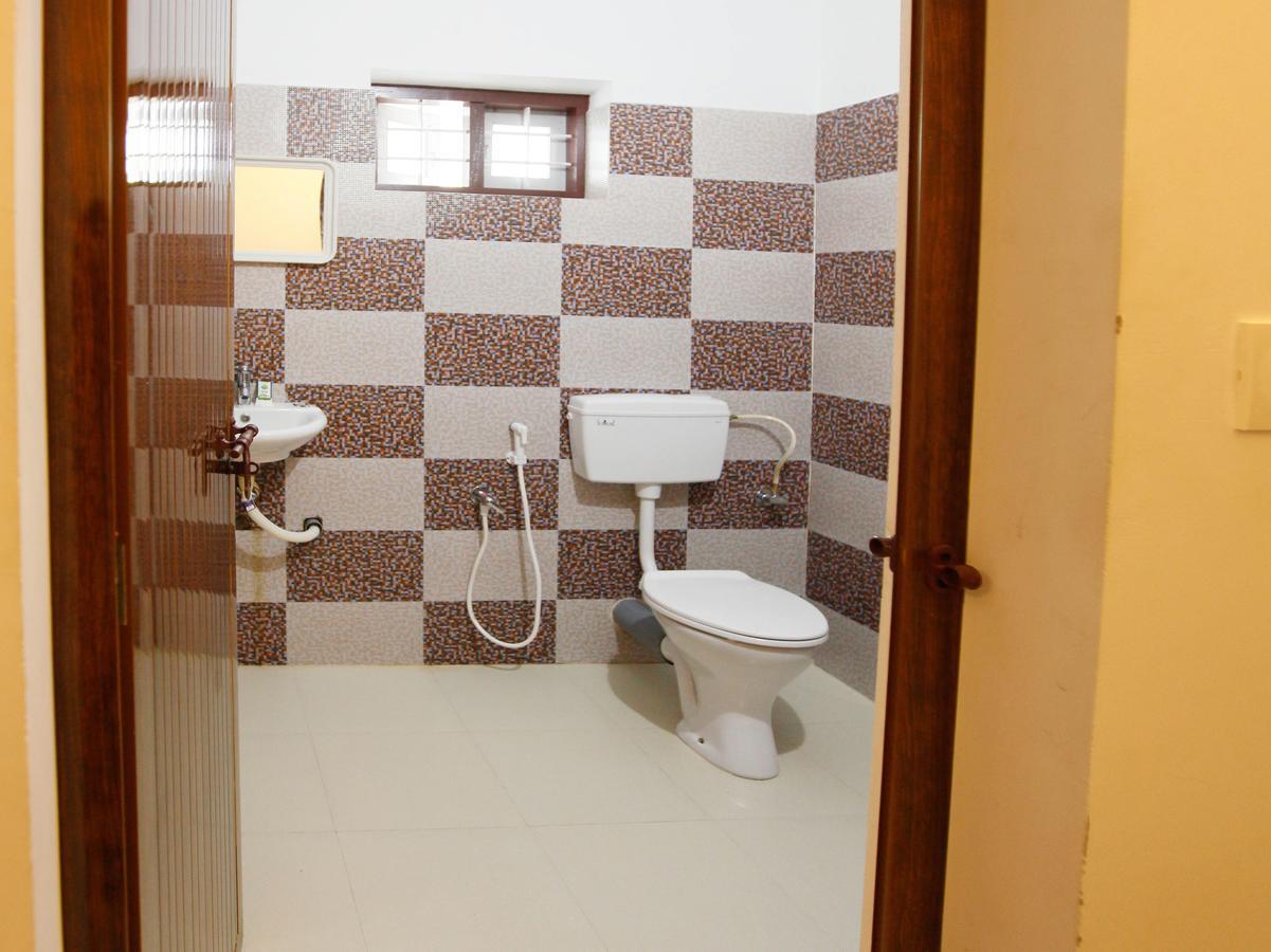 Oyo 4867 Royal Homes Alappuzha Eksteriør billede
